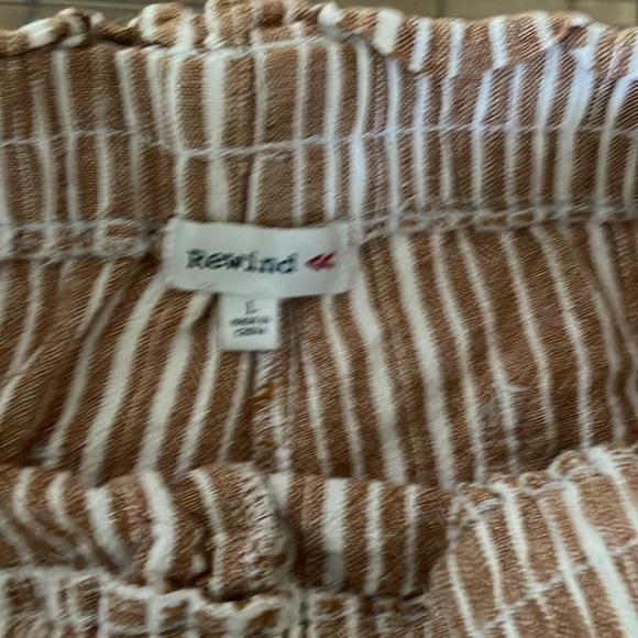 Shorts - Picture 2 of 3